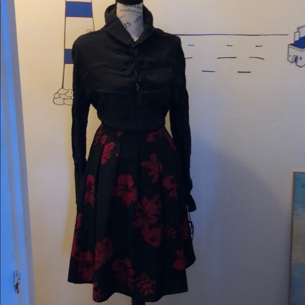 High waisted floral knee skirt